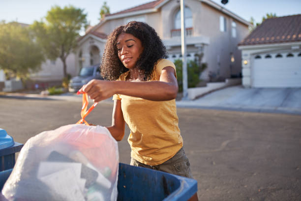 Yard Cleanup Services in Highgrove, CA